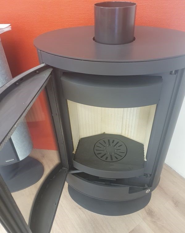 Poêle à bois pivotant – Image 2